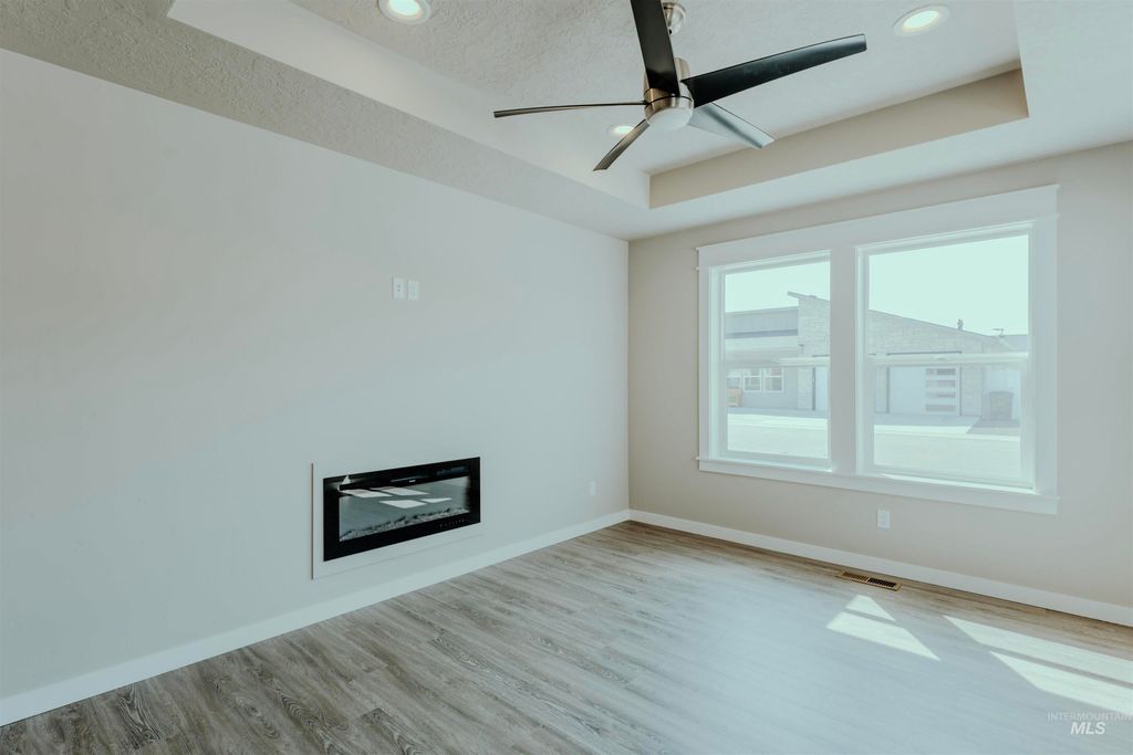 Photo of 1241 Phillips Circle, Ontario, OR 97914 (MLS # 98976441)