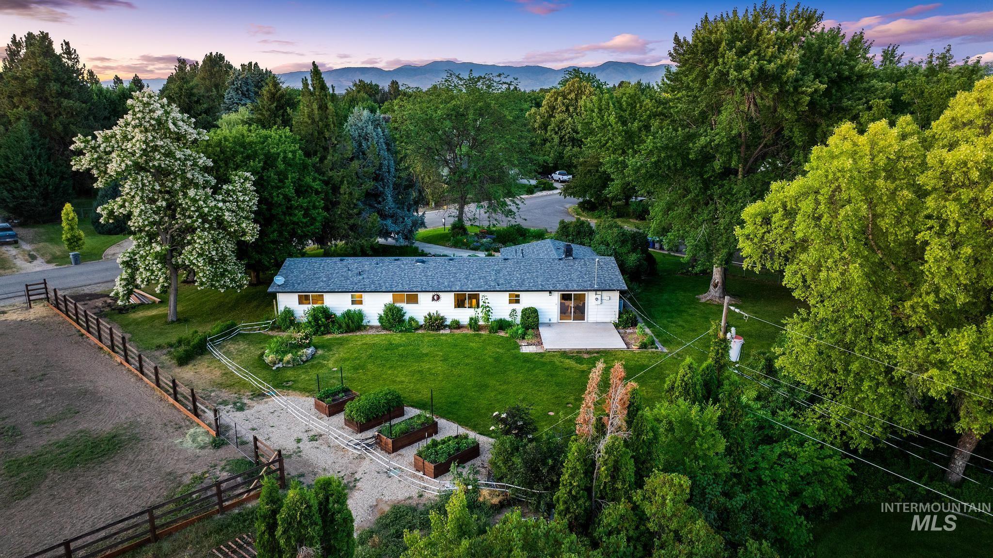 10875 W Hollandale Dr