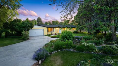 Photo of 10875 W Hollandale Dr, Boise, ID 83709 (MLS # 98963374)