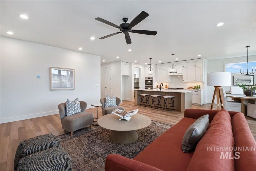 Photo of 6995 W Mattawa St, Meridian, ID 83646 (MLS # 98976601)