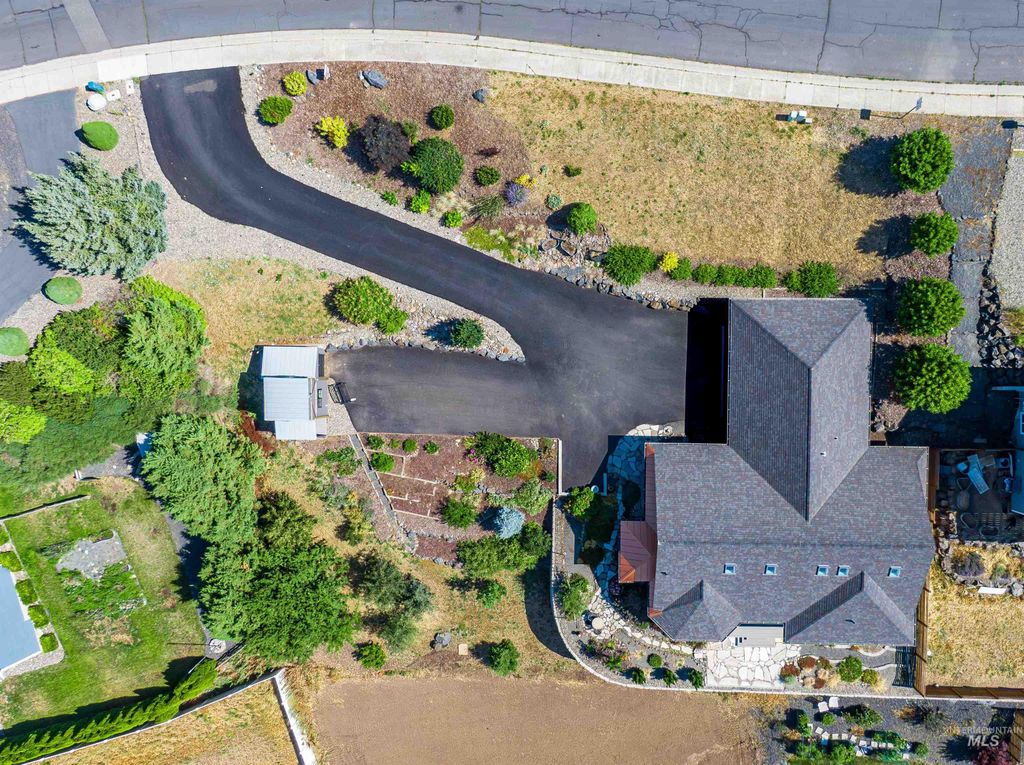 Photo of 763 Indian Hills Dr, Moscow, ID 83843 (MLS # 98943039)