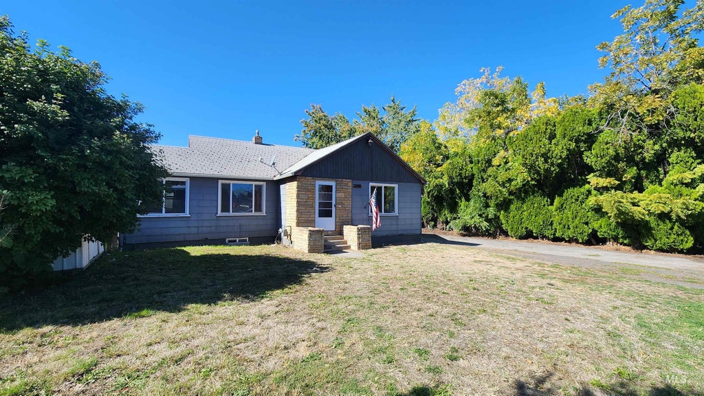 Photo of 3408 11th Street, Lewiston, ID 83501 (MLS # 99000313)