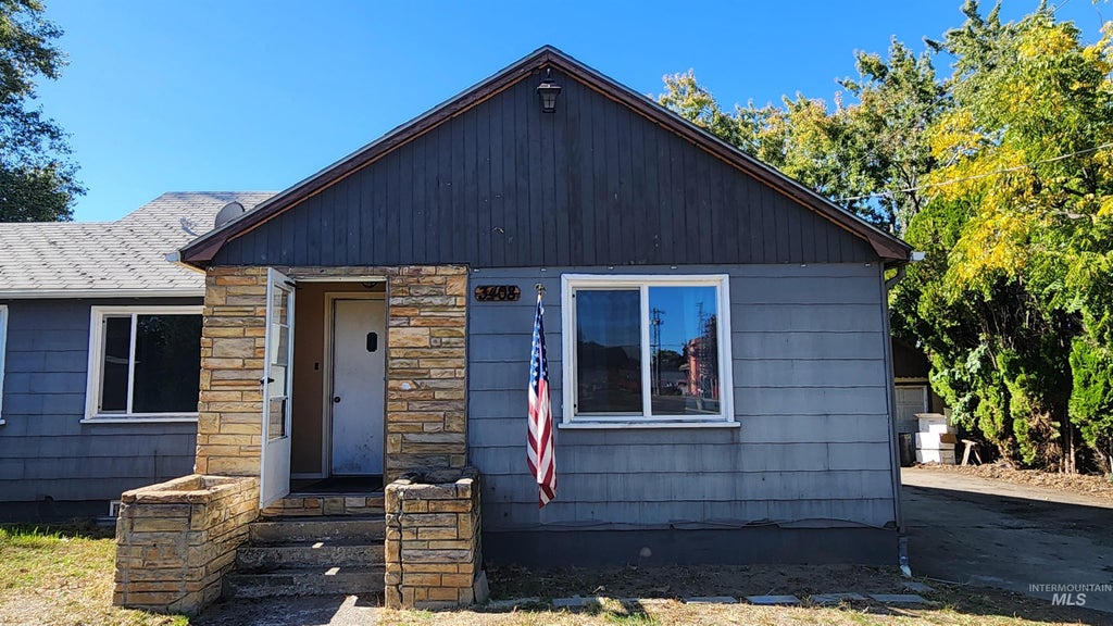 Photo of 3408 11th Street, Lewiston, ID 83501 (MLS # 99000313)