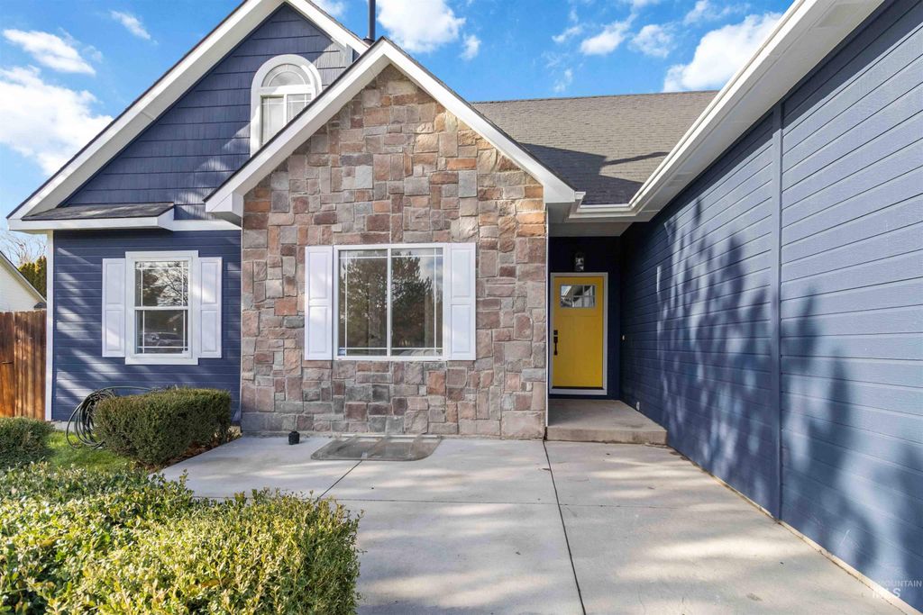 Photo of 3201 Raintree, Nampa, ID 83686 (MLS # 98971308)