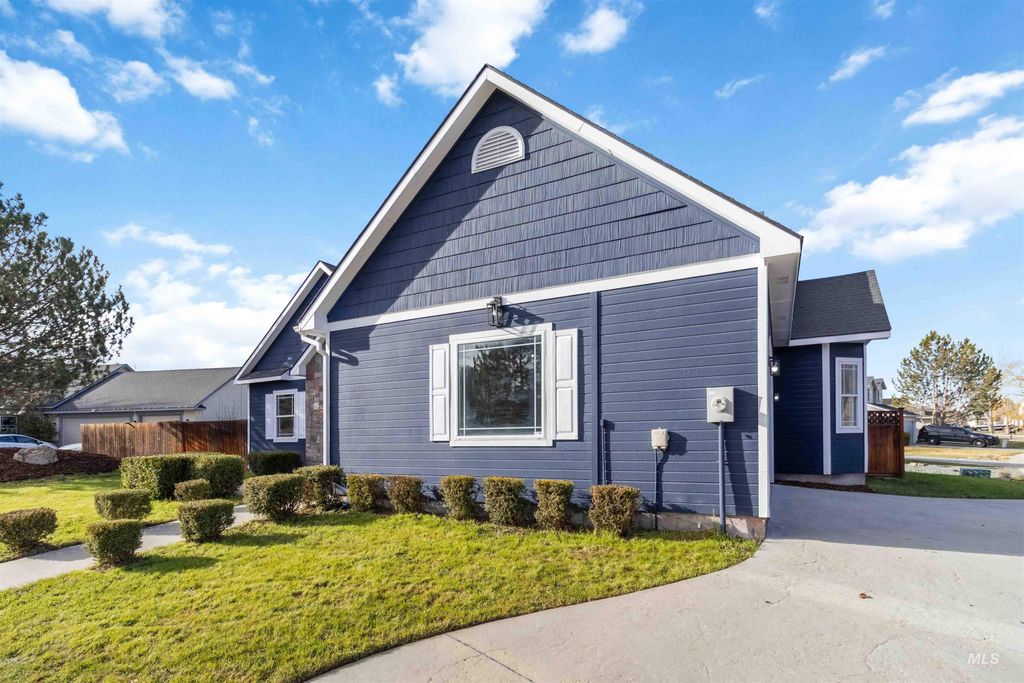 Photo of 3201 Raintree, Nampa, ID 83686 (MLS # 98971308)