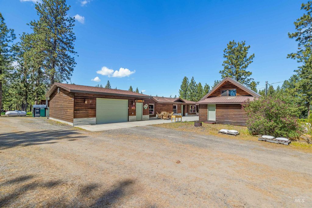 Photo of 4640 Mill Road, Anatone, WA 99401 (MLS # 98985549)