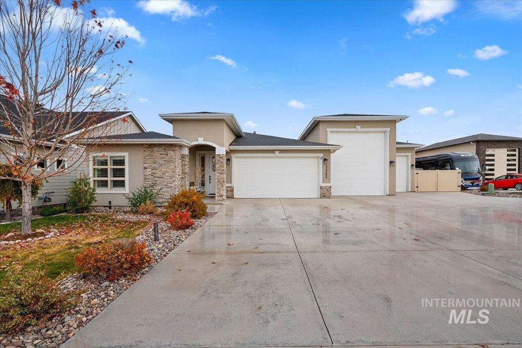 Photo of 3322 S Cobble Place, Meridian, ID 83642 (MLS # 98966842)
