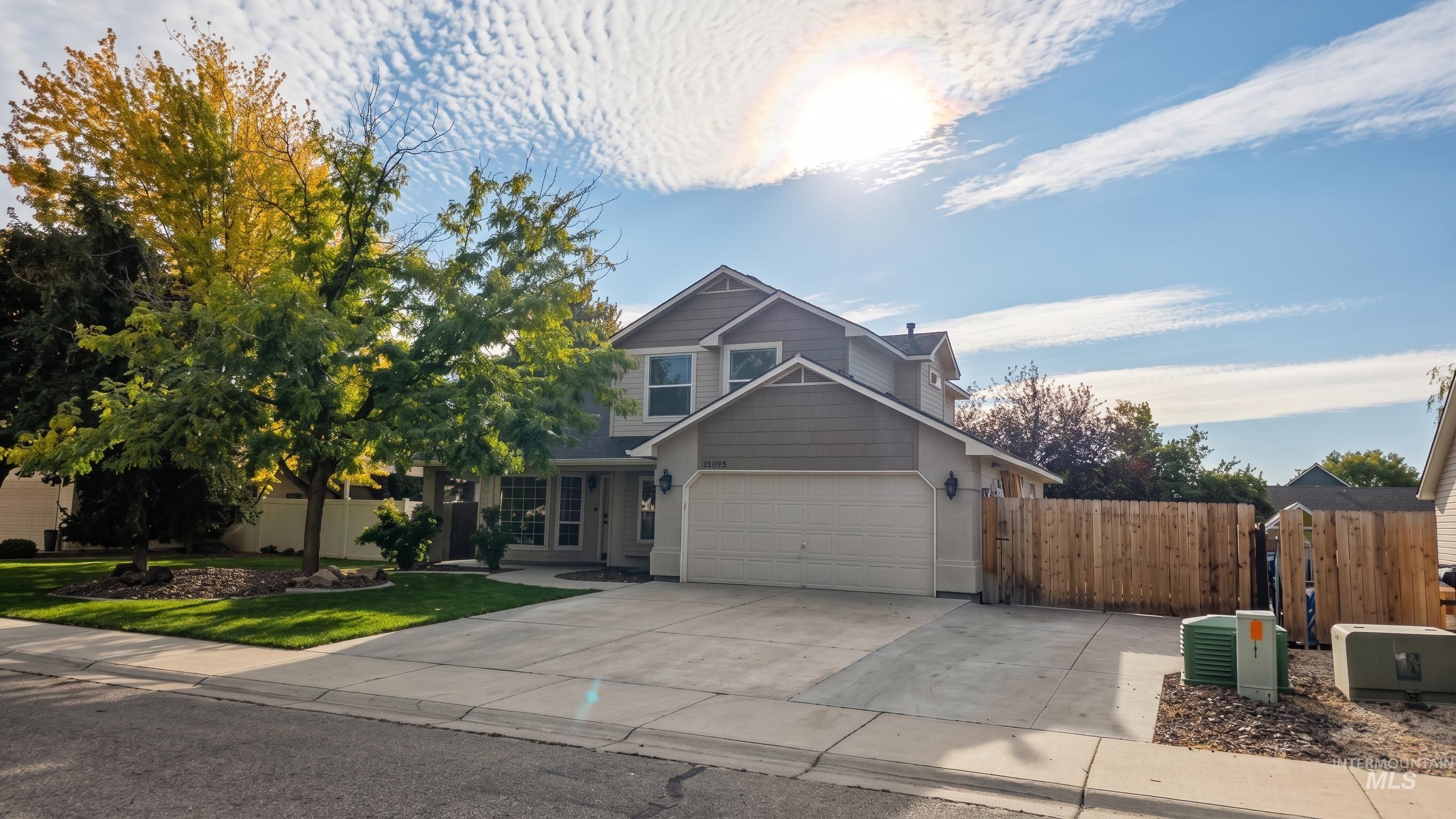 1087 S New Summer Ave