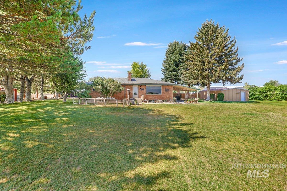 Brick ranch style home w/ basement