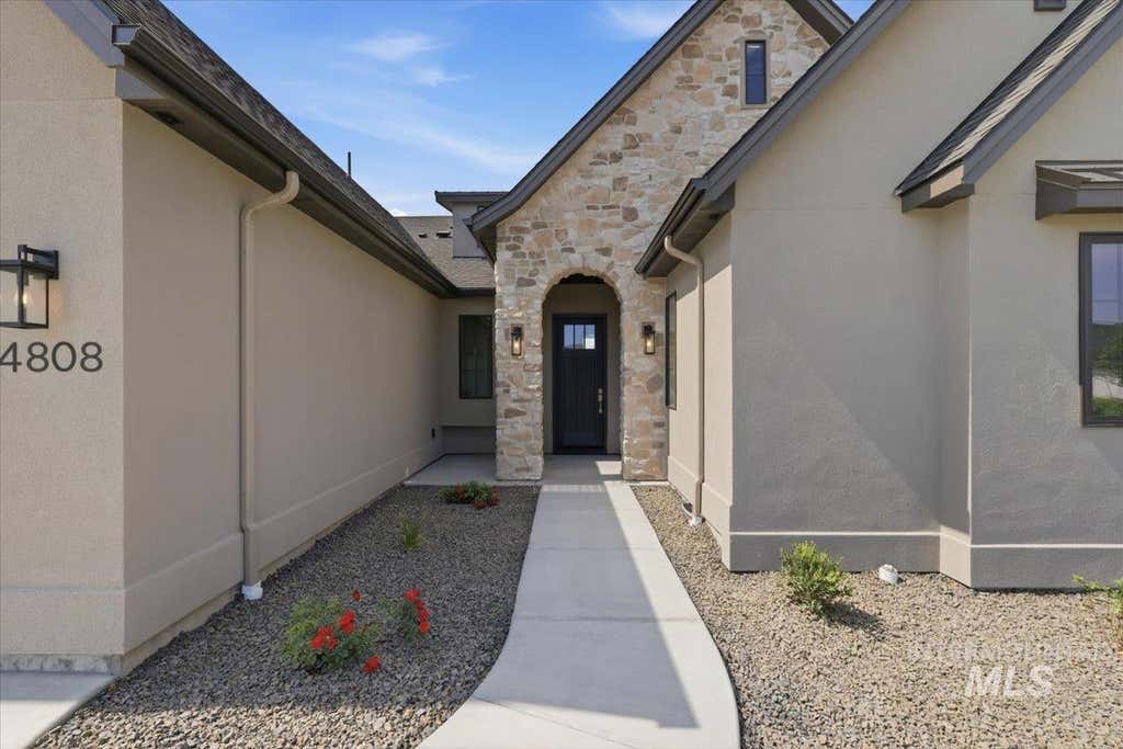 Photo of 4808 Gap Creek Ave, Caldwell, ID 83607 (MLS # 98998647)
