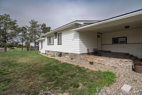 Photo of 2815 Center Avenue, Payette, ID 83661 (MLS # 98977837)