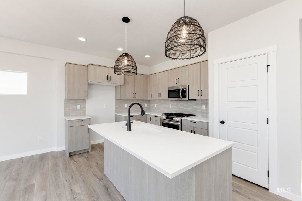 Photo of 10574 W Tinder St, Star, ID 83669 (MLS # 98964537)