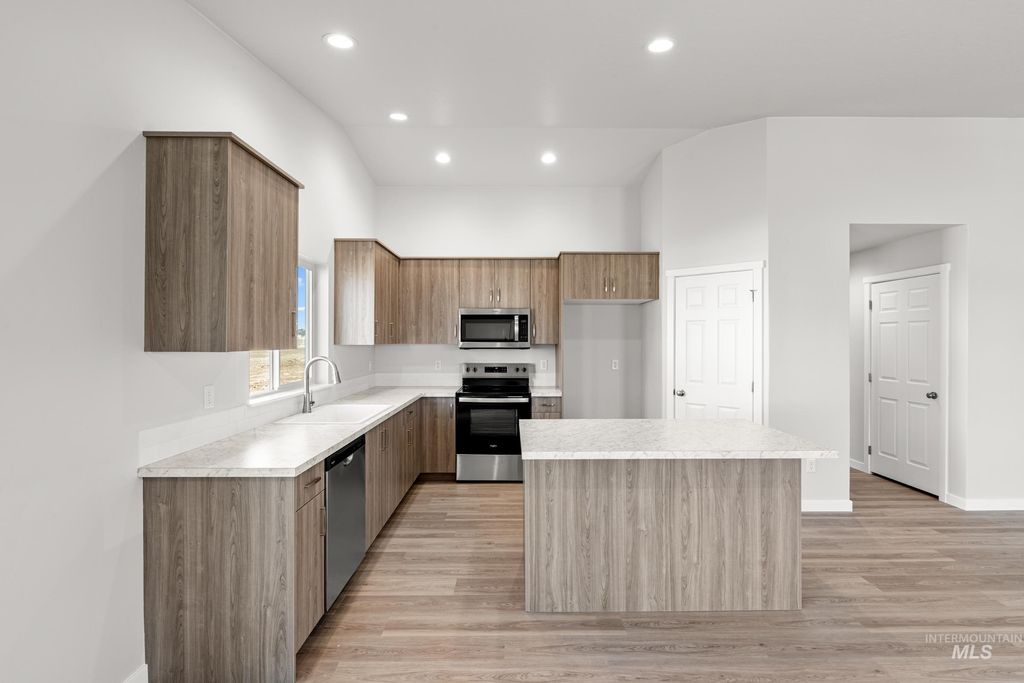 Photo of 2199 S Border Way, Meridian, ID 83642 (MLS # 98985577)