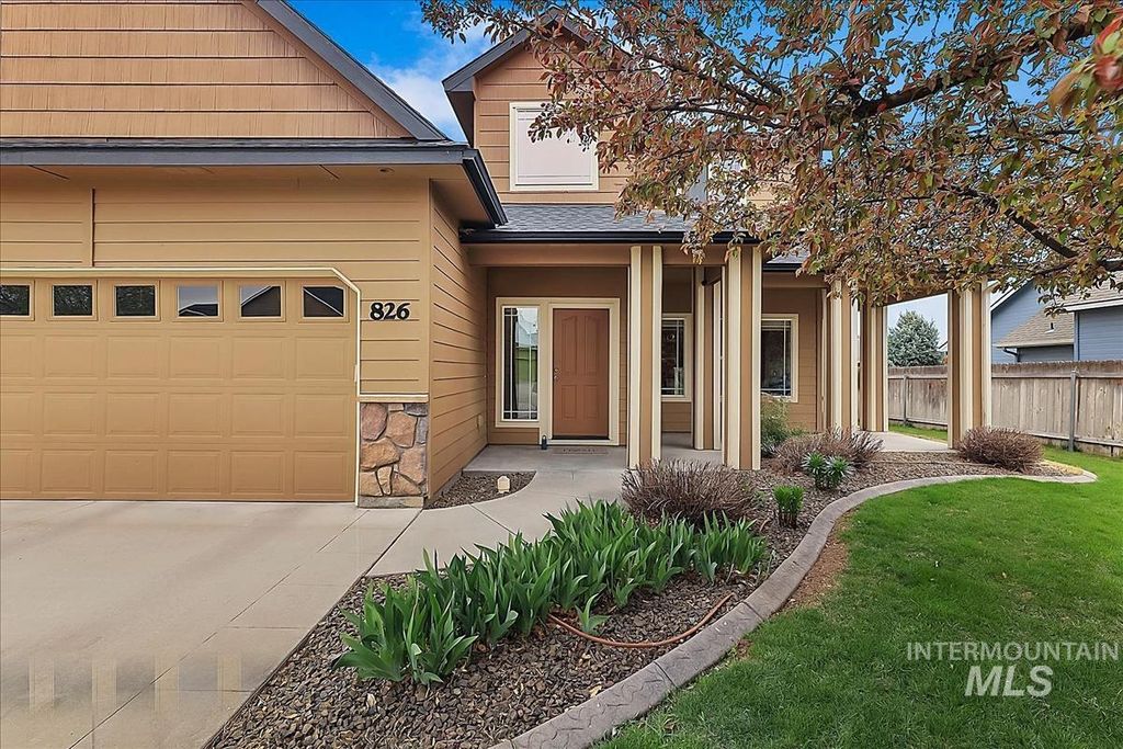 Photo of 826 W Playground St, Kuna, ID 83634 (MLS # 98980351)