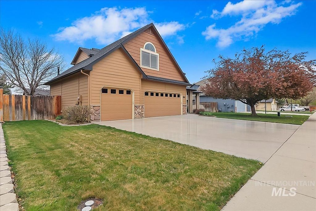Photo of 826 W Playground St, Kuna, ID 83634 (MLS # 98980351)