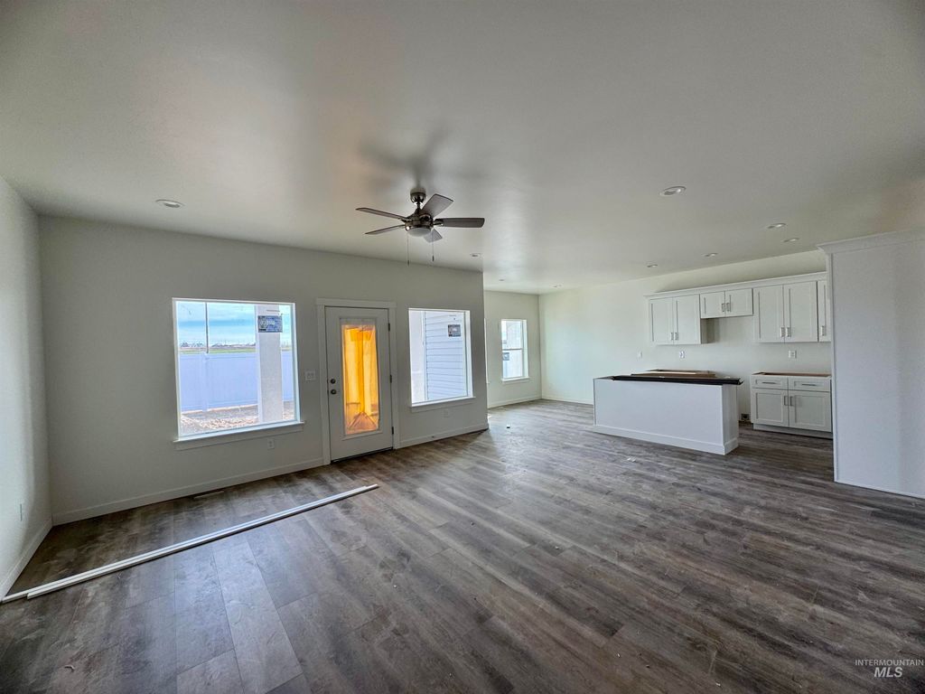 Photo of 2018 Regan St, Jerome, ID 83338 (MLS # 98969416)