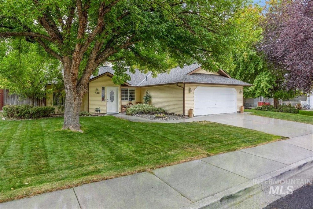 Photo of 548 Elizabeth Park Drive, Twin Falls, ID 83301 (MLS # 99001482)