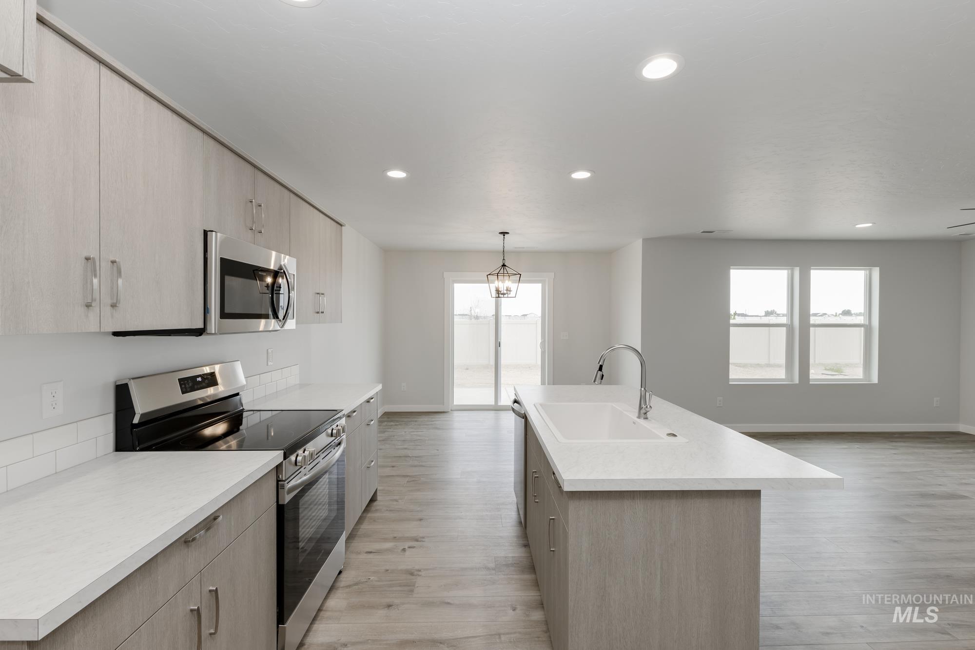 3103 S Maple Ranch Way