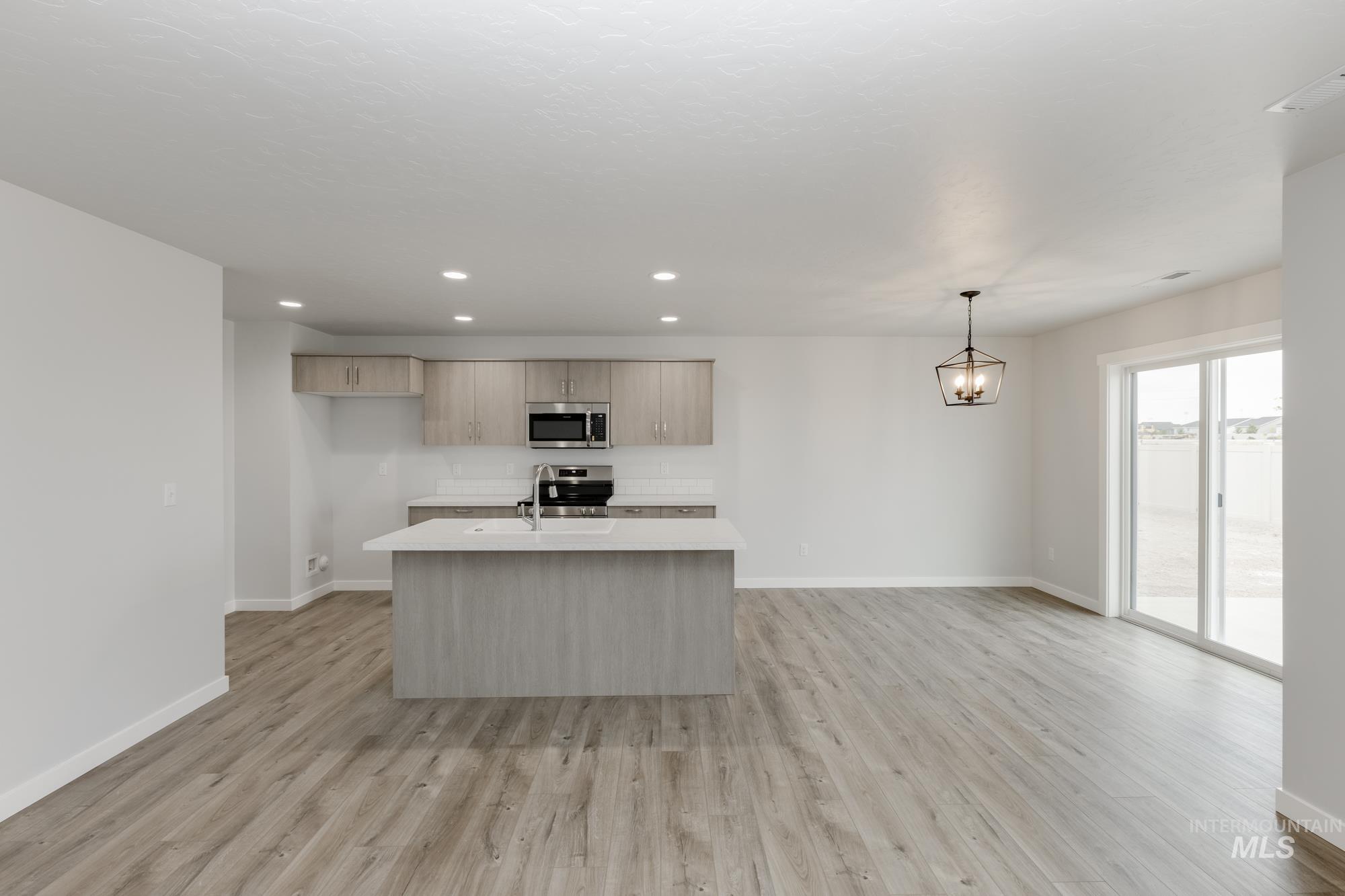 3103 S Maple Ranch Way