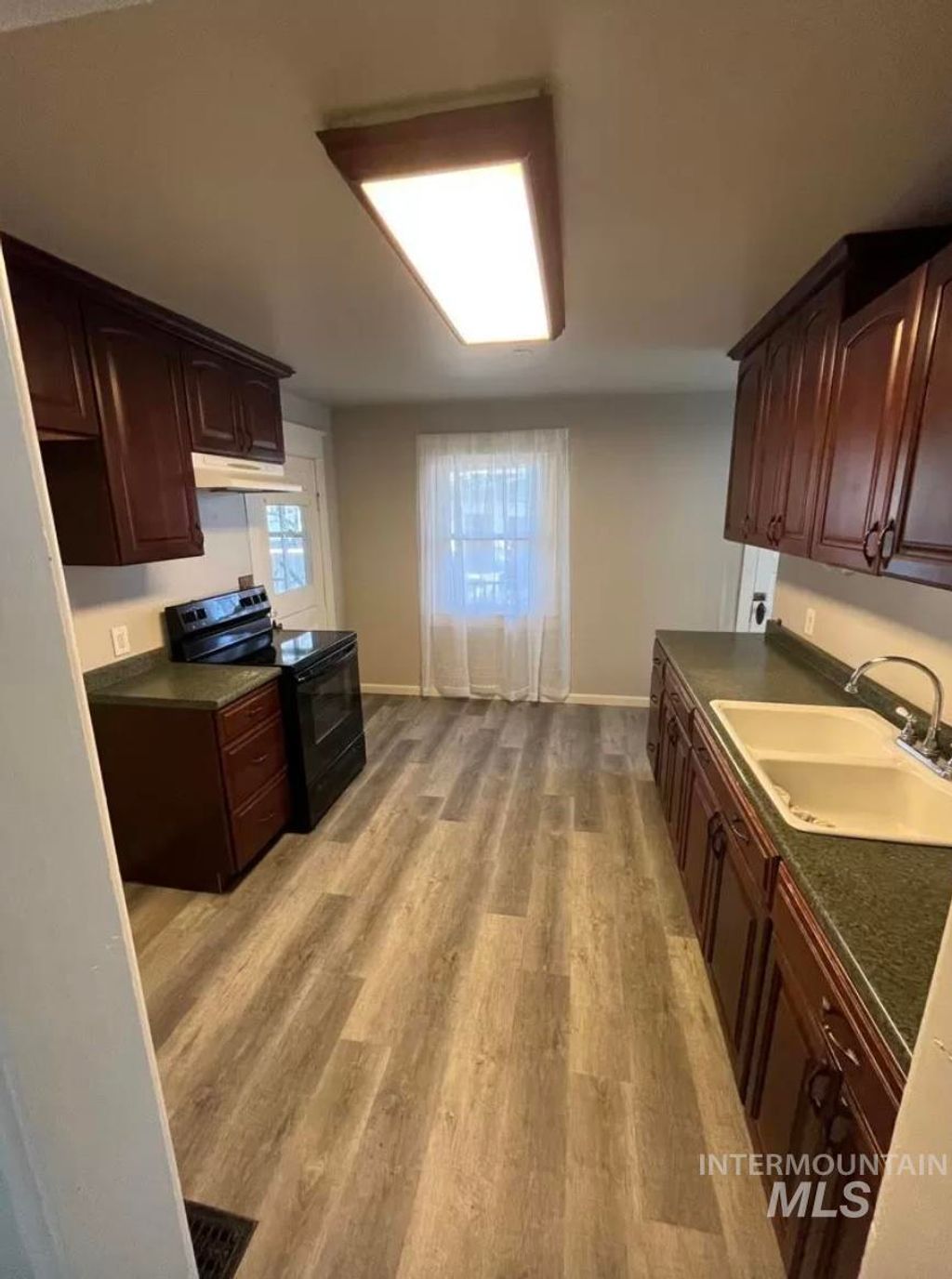 Photo of 811 11th Ave S Ave, Nampa, ID 83651 (MLS # 98970928)