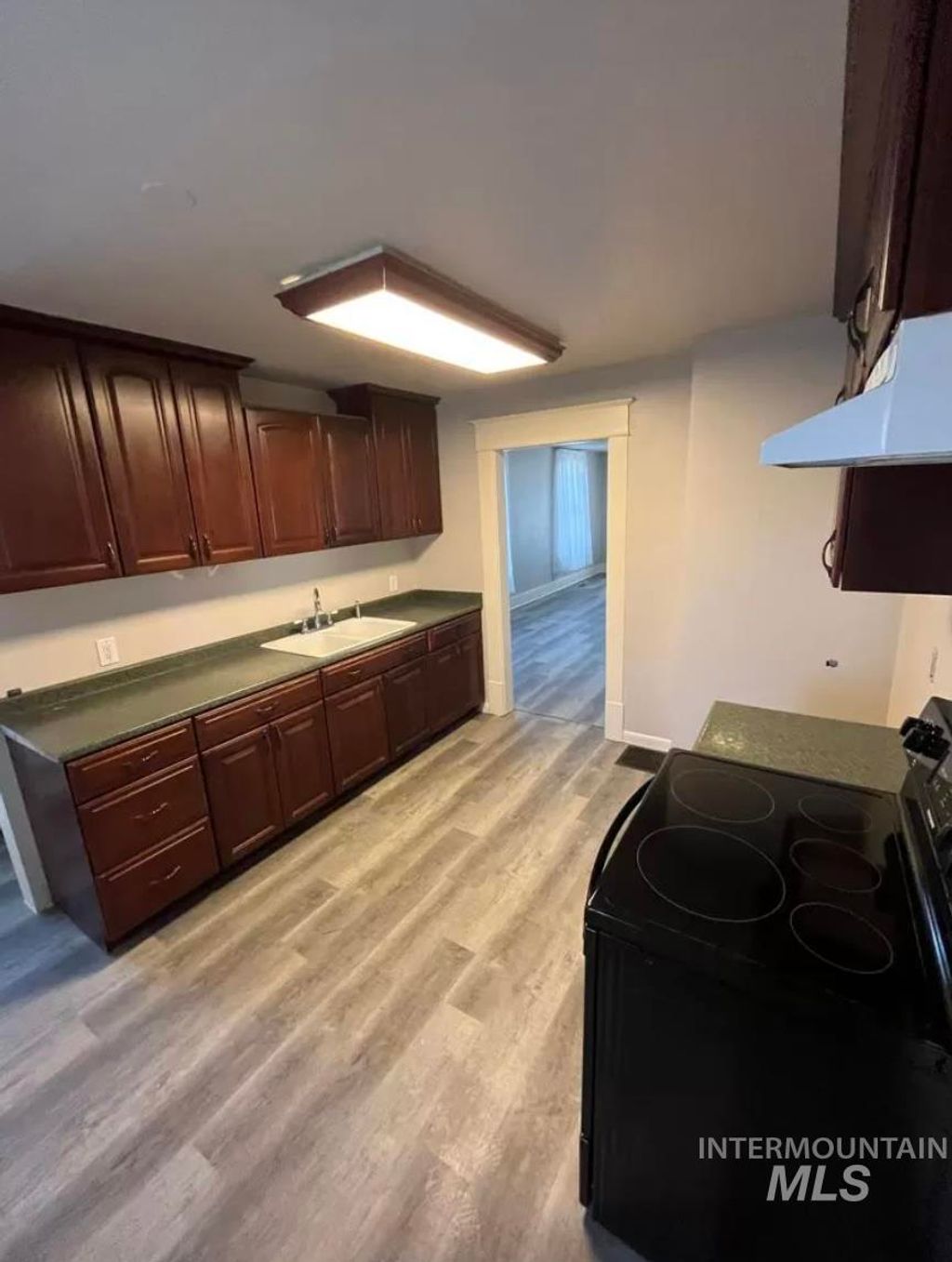 Photo of 811 11th Ave S Ave, Nampa, ID 83651 (MLS # 98970928)