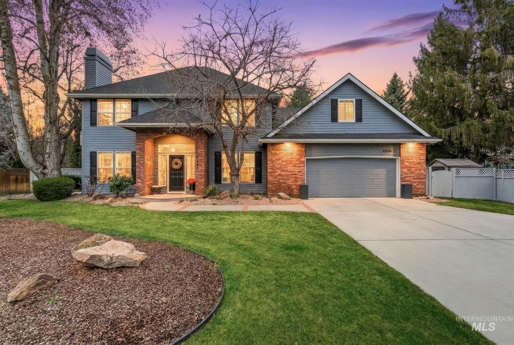 Photo of 5125 N Riverfront Dr, Garden City, ID 83714 (MLS # 98975009)