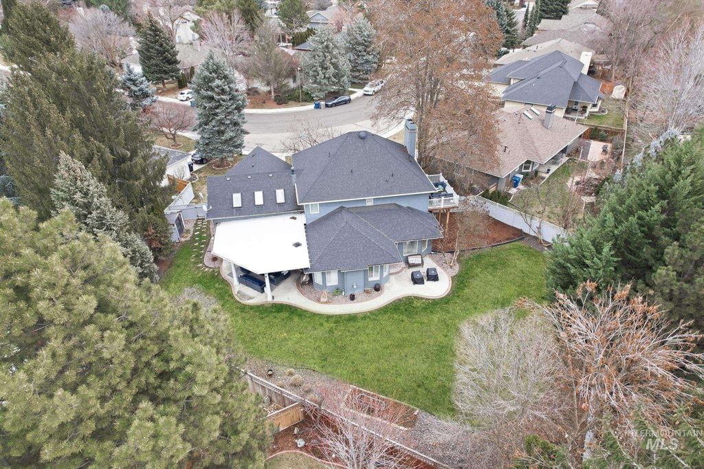 Photo of 5125 N Riverfront Dr, Garden City, ID 83714 (MLS # 98975009)