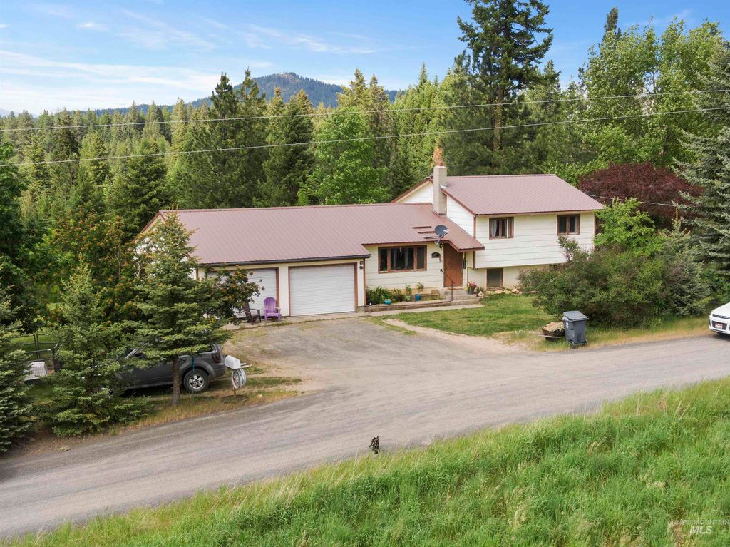 Photo of 1090 Desjardin Road, Deary, ID 83823 (MLS # 98950285)