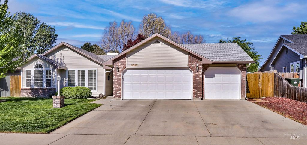 Photo of 2085 N Astaire Way, Meridian, ID 83646 (MLS # 98985416)