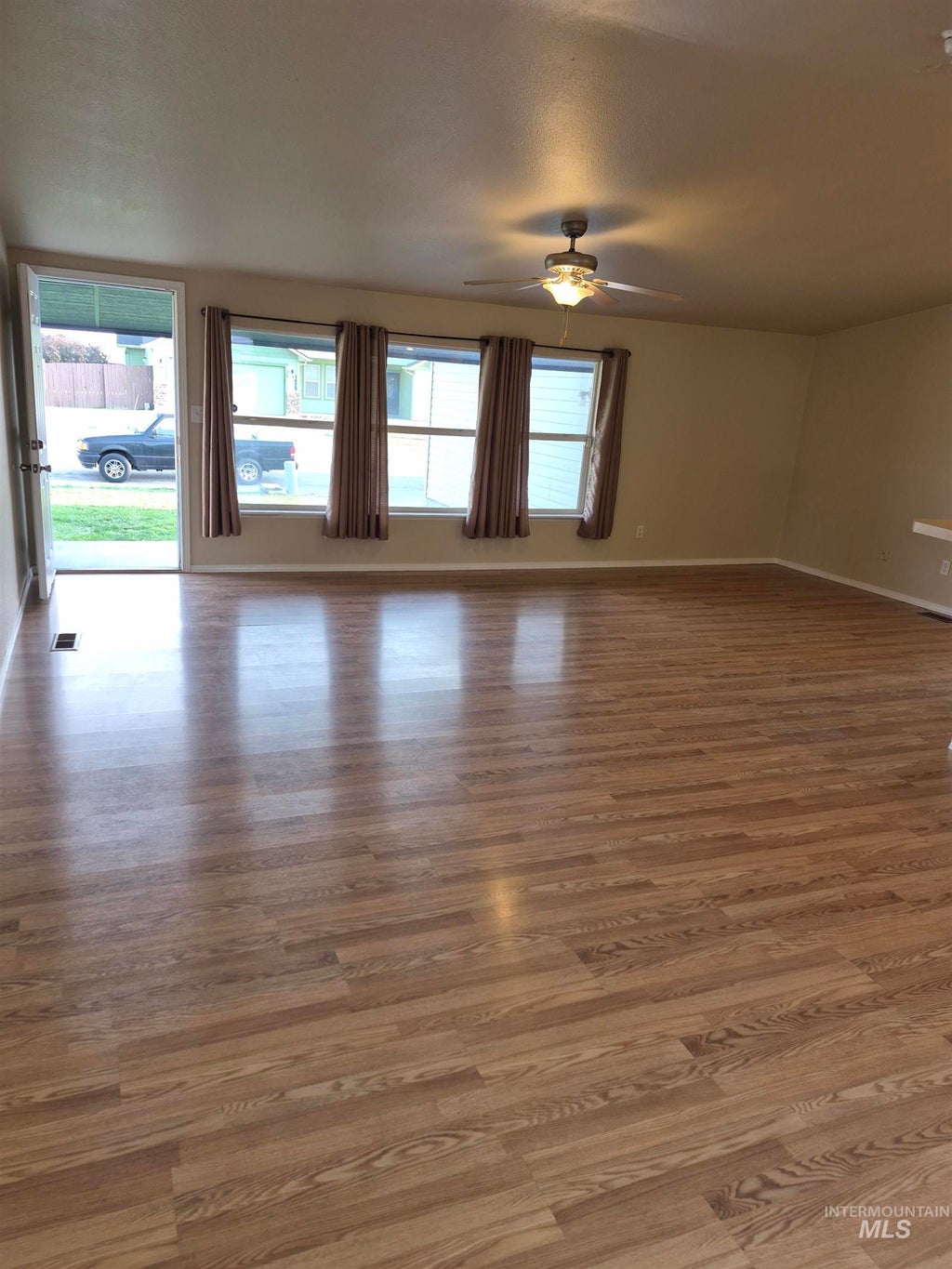 Photo of 1470 Windmere Dr, Mountain Home, ID 83647 (MLS # 98997183)