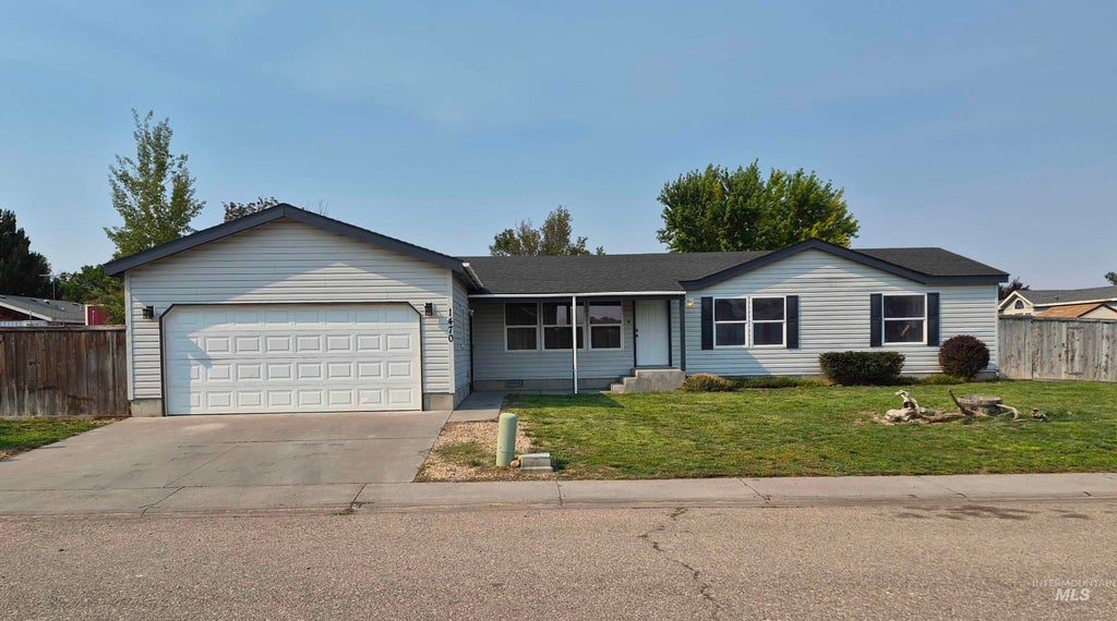 Photo of 1470 Windmere Dr, Mountain Home, ID 83647 (MLS # 98997183)