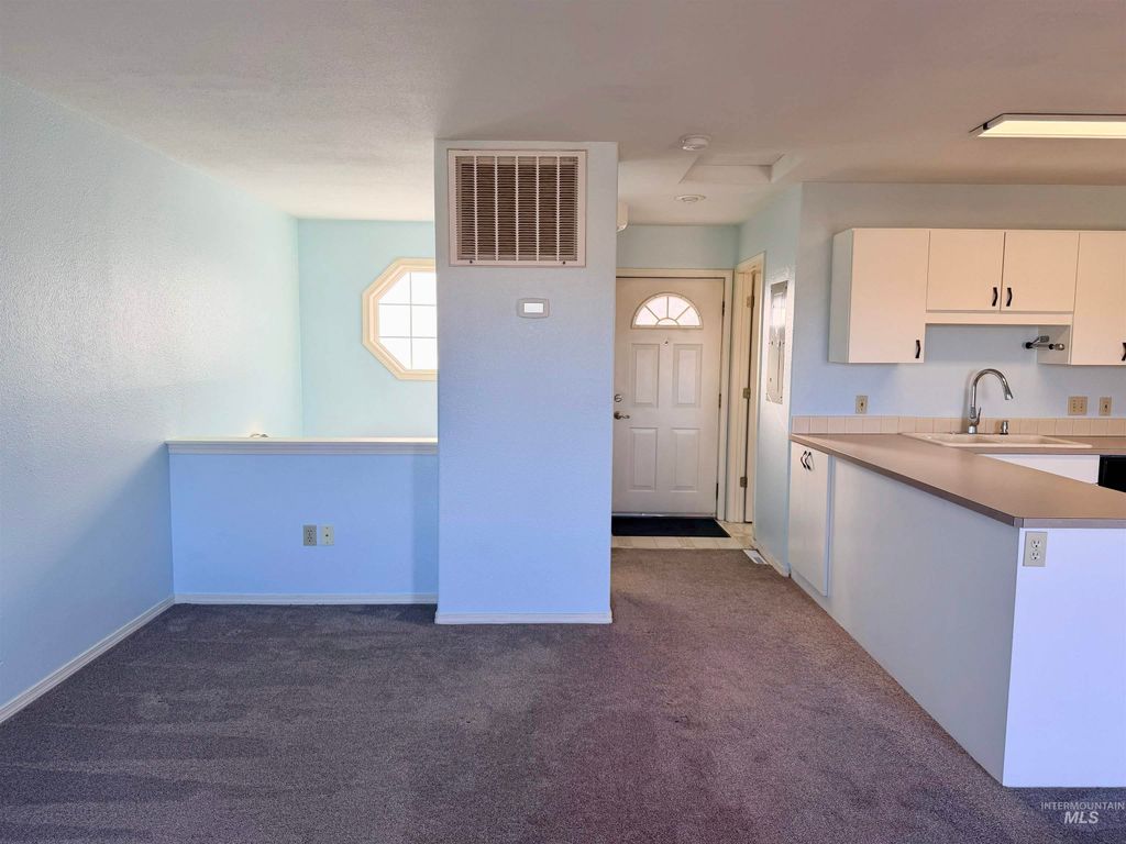 Photo of 607 Park Street, Lewiston, ID 83501 (MLS # 98981157)