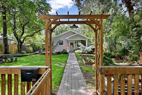 Photo of 2011 N 19th St, Boise, ID 83702 (MLS # 98998248)