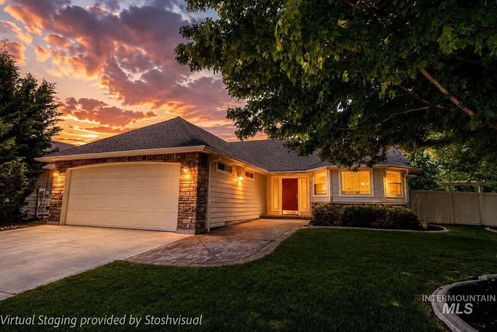 Photo of 3424 N Leslie Way, Meridian, ID 83646 (MLS # 98990411)
