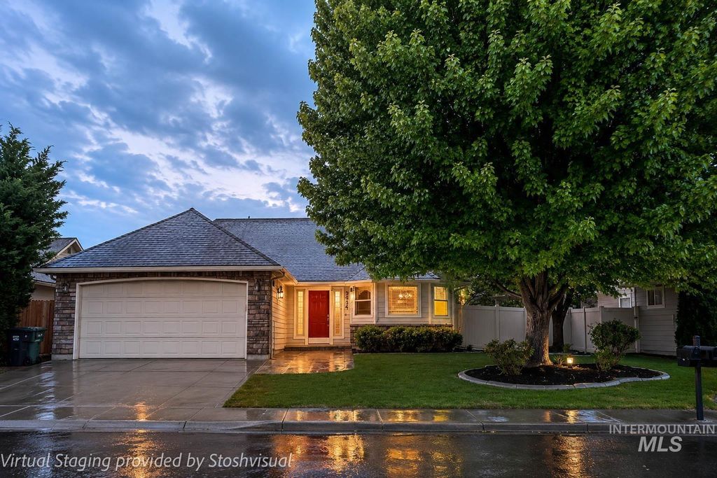 Photo of 3424 N Leslie Way, Meridian, ID 83646 (MLS # 98990411)