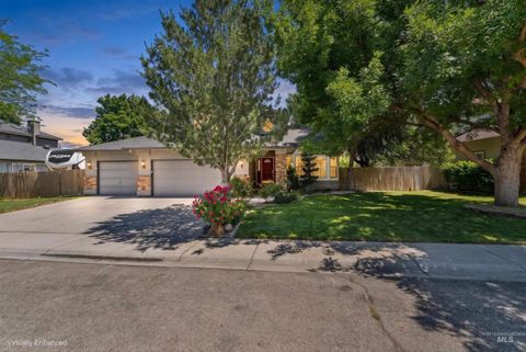 Photo of 5108 N Samson Ave, Boise, ID 83704 (MLS # 98991865)