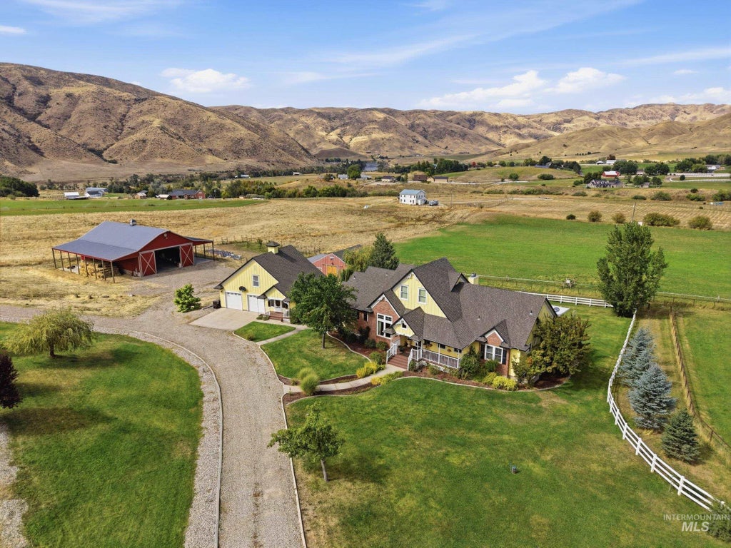 Photo of 26 Maria Dr, Horseshoe Bend, ID 83629 (MLS # 99000659)