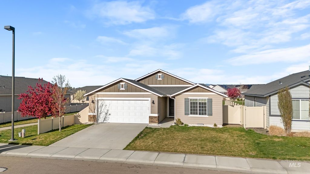 Photo of 6718 S Allegiance Ave, Meridian, ID 83642 (MLS # 98981003)