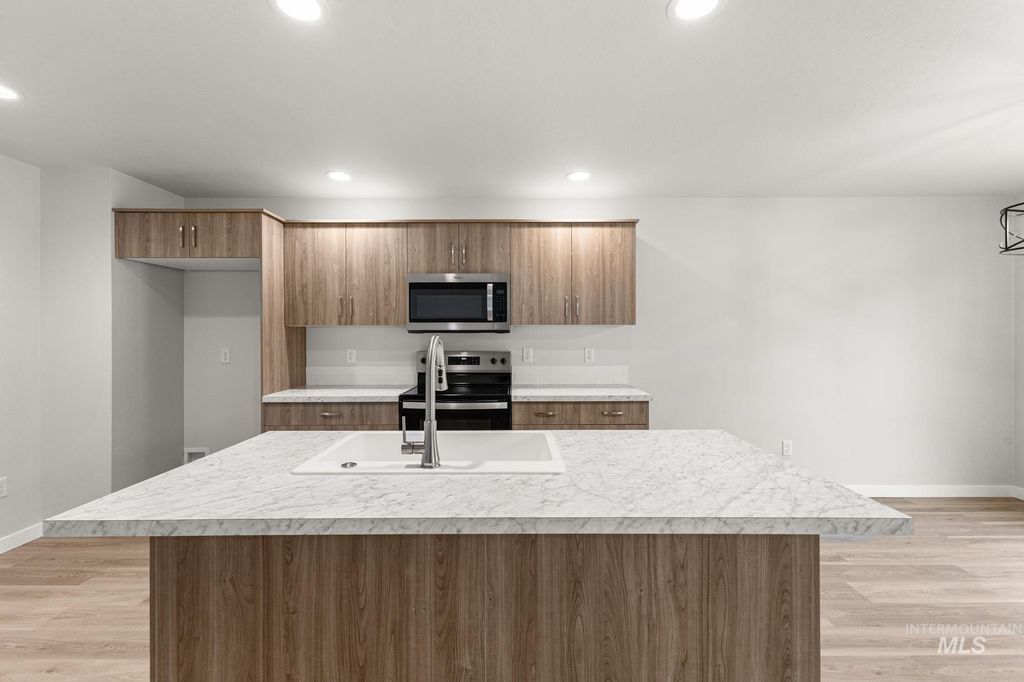 Photo of 301 Whitetail Ave, Horseshoe Bend, ID 83629 (MLS # 98973286)