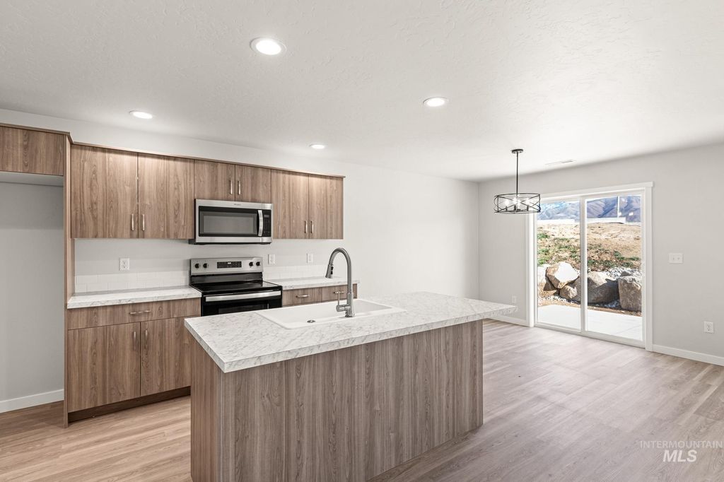 Photo of 301 Whitetail Ave, Horseshoe Bend, ID 83629 (MLS # 98973286)