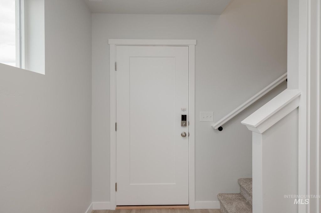 Photo of 301 Whitetail Ave, Horseshoe Bend, ID 83629 (MLS # 98973286)