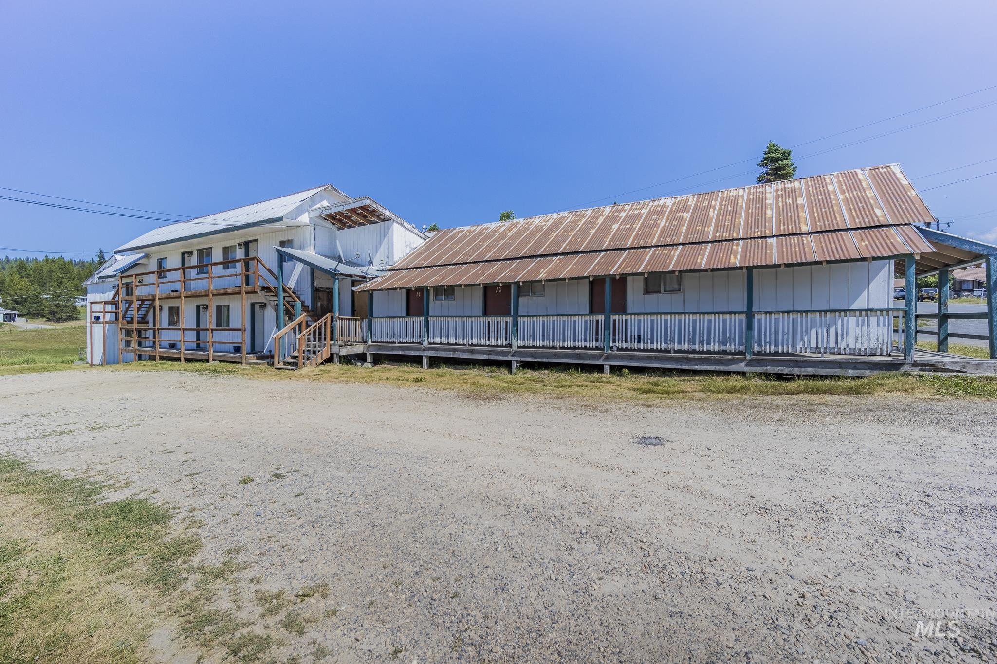 289 Main St
