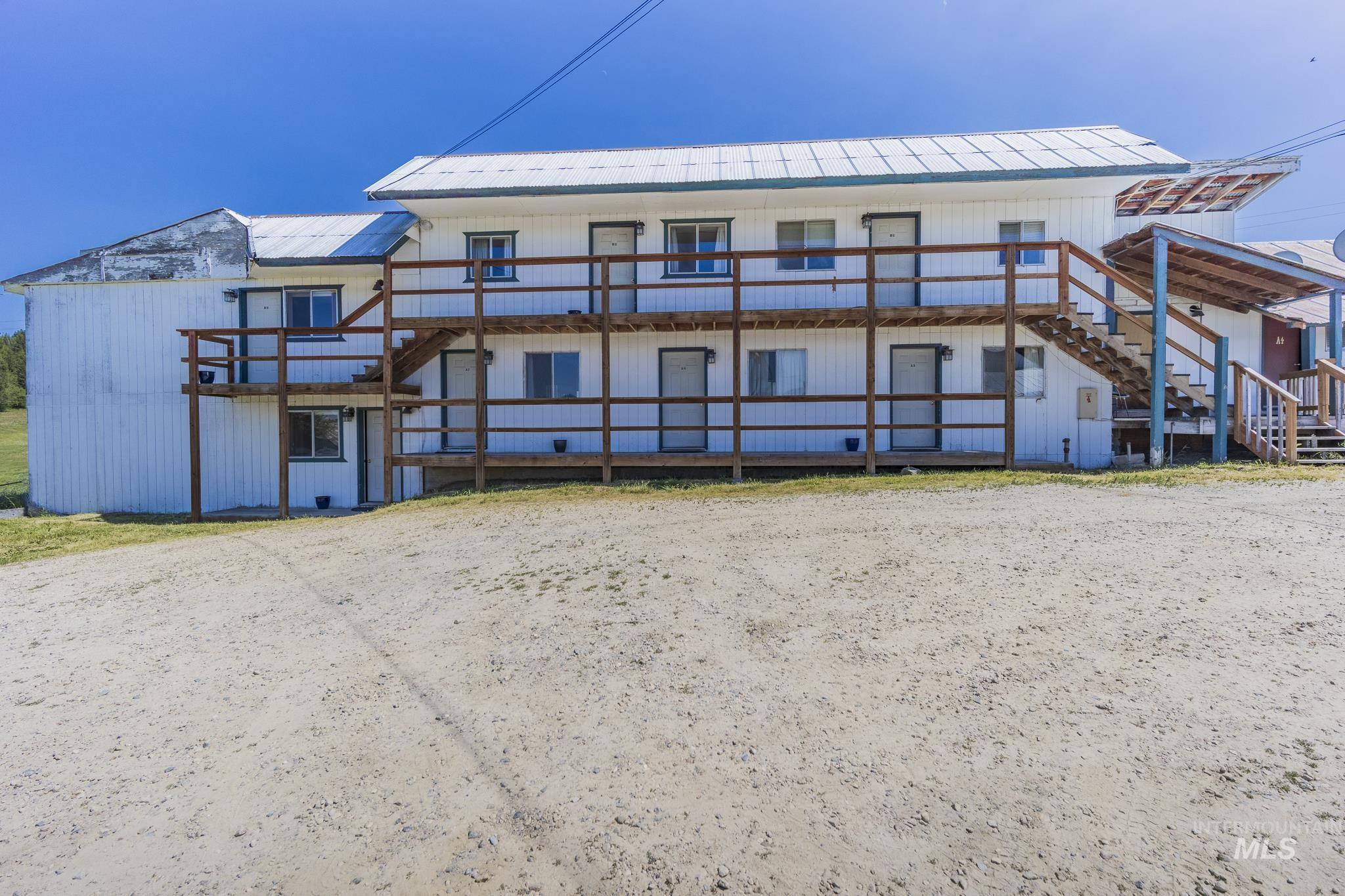 289 Main St