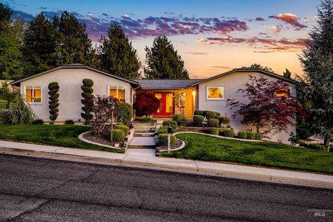Photo of 709 E Braemere Road, Boise, ID 83702 (MLS # 98985047)