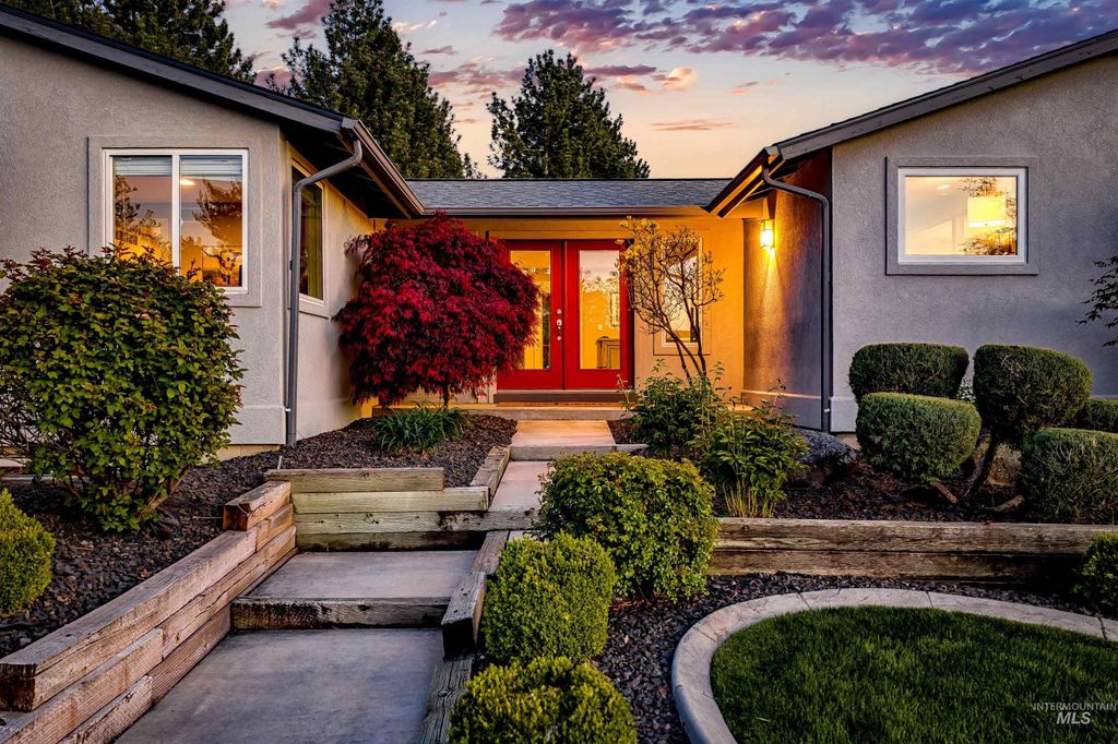 Photo of 709 E Braemere Road, Boise, ID 83702 (MLS # 98985047)
