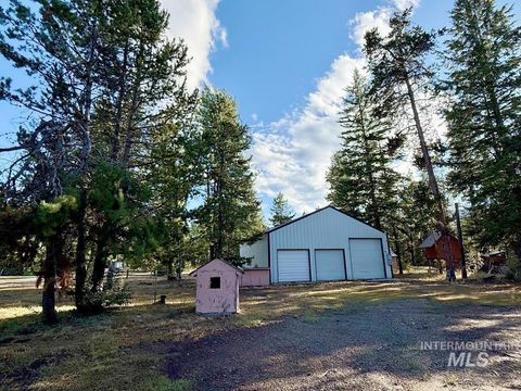 Photo of 12989 Patty Drive, Donnelly, ID 83615 (MLS # 98987518)