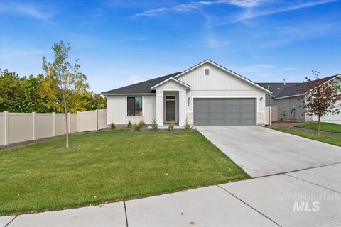 Photo of 878 W Jasper, Emmett, ID 83617 (MLS # 98963448)