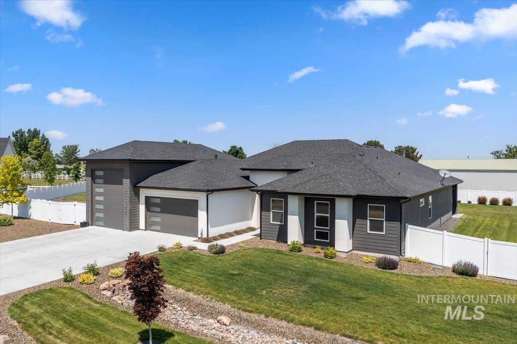 Photo of 14377 American Holly Drive, Nampa, ID 83651 (MLS # 98987911)