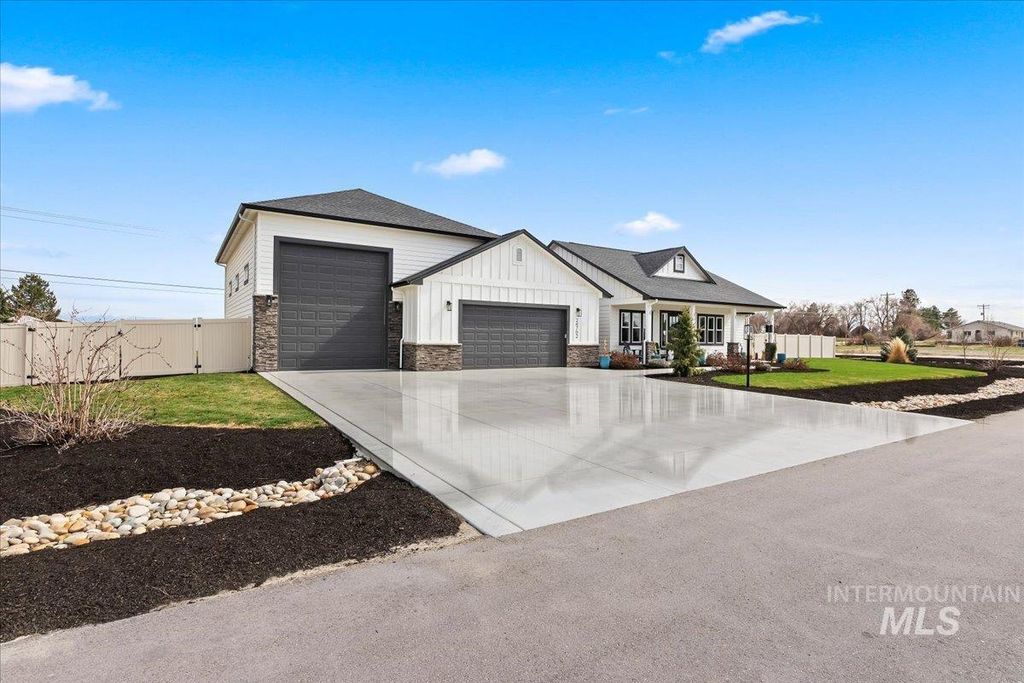 Photo of 24792 Sienna Glenn, Middleton, ID 83644 (MLS # 98978624)