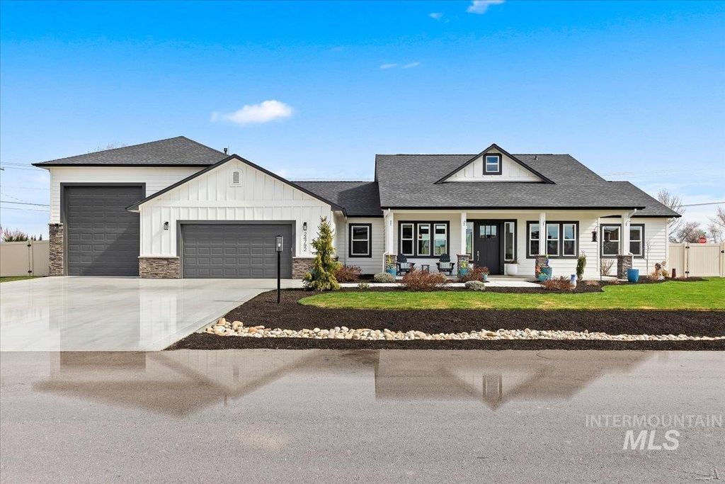 Photo of 24792 Sienna Glenn, Middleton, ID 83644 (MLS # 98978624)